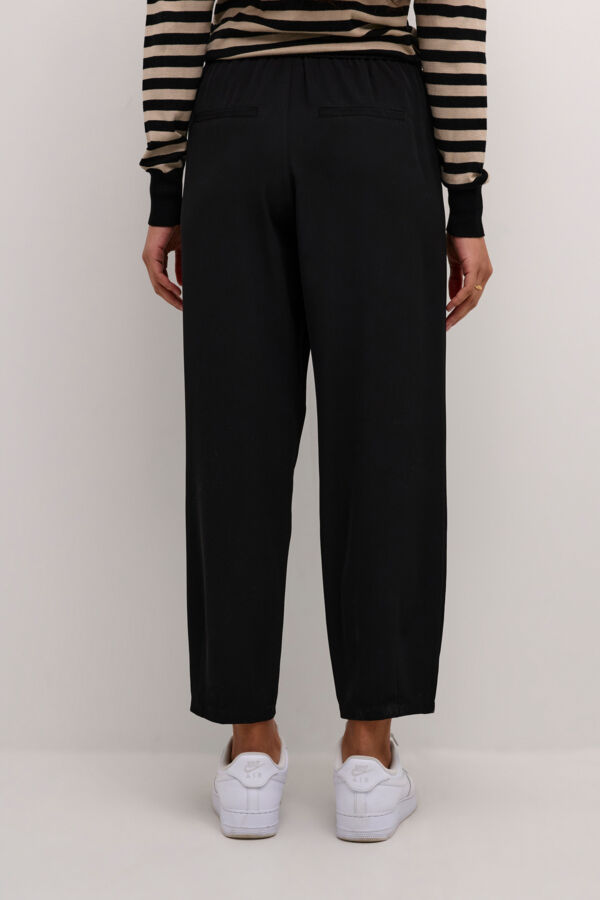 KAsigna Cropped Pants