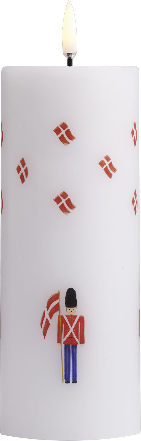 LED pillar celebration candle DK, Smooth, 5,8x15 cm