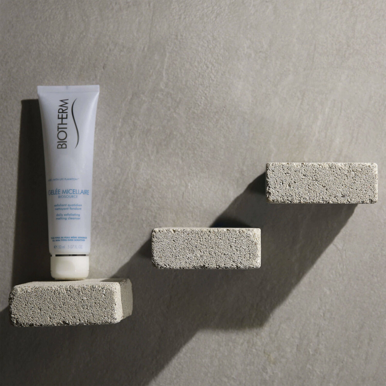 Biosource Daily Exfoliating Melting Cleanser