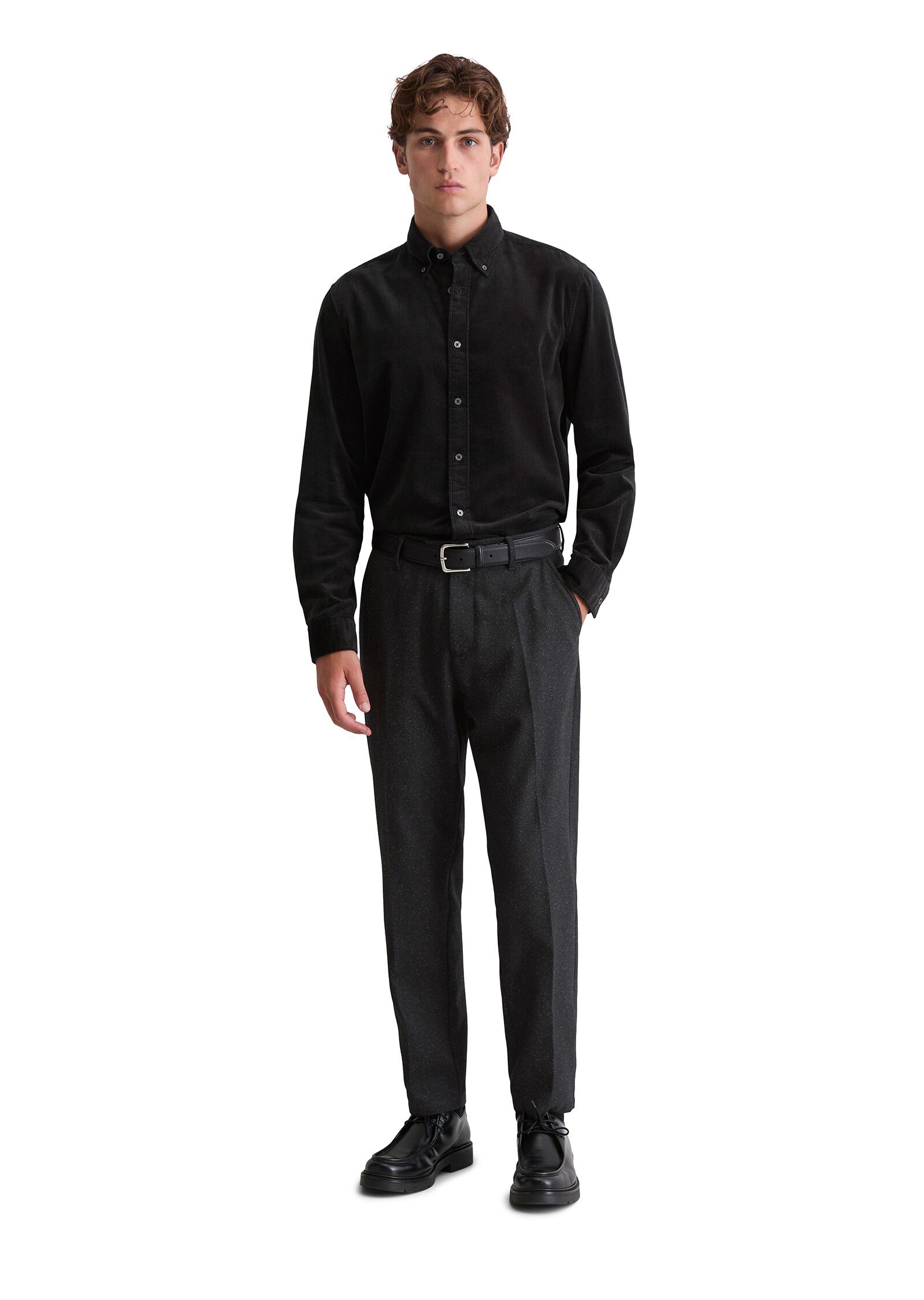 Button down collar, long sleeves, r