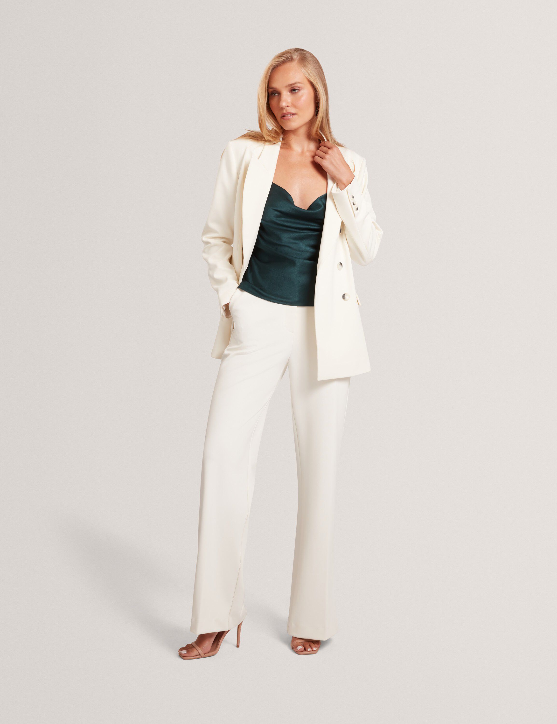 INDRIV High Waisted Flare Trouser
