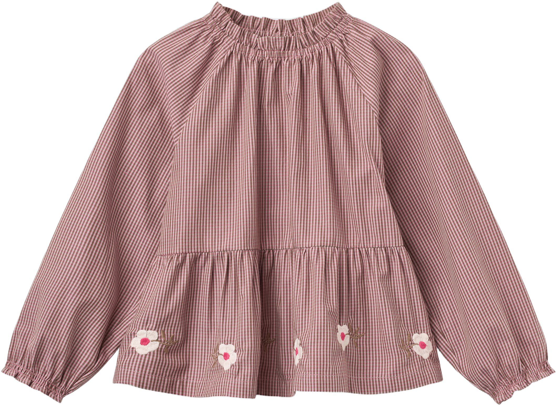 Blouse w. Flower Embroidery