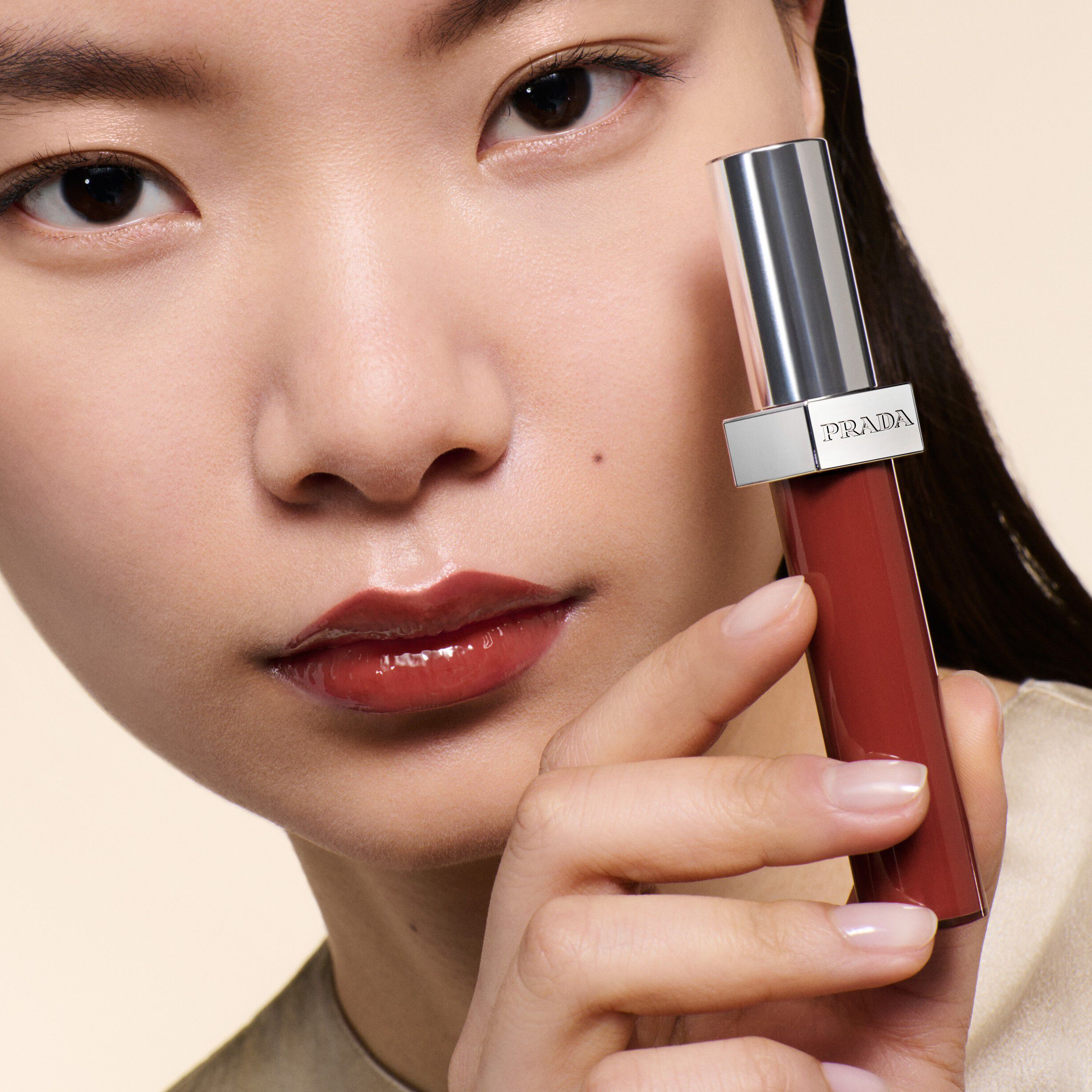 Prada Reflection Glossy Liquid Balm - R221 REDBITE
