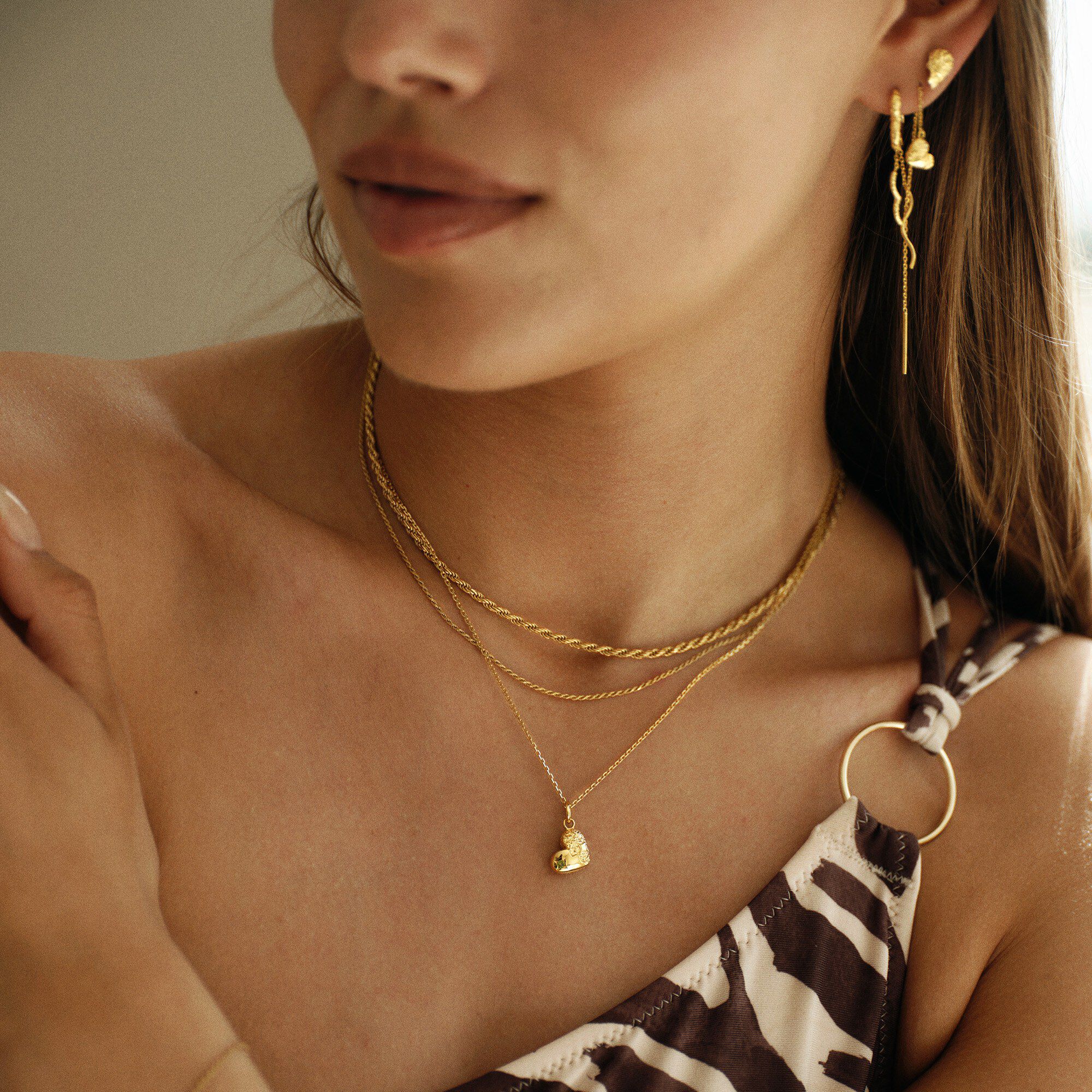 Large Twisted Sparkly Necklace