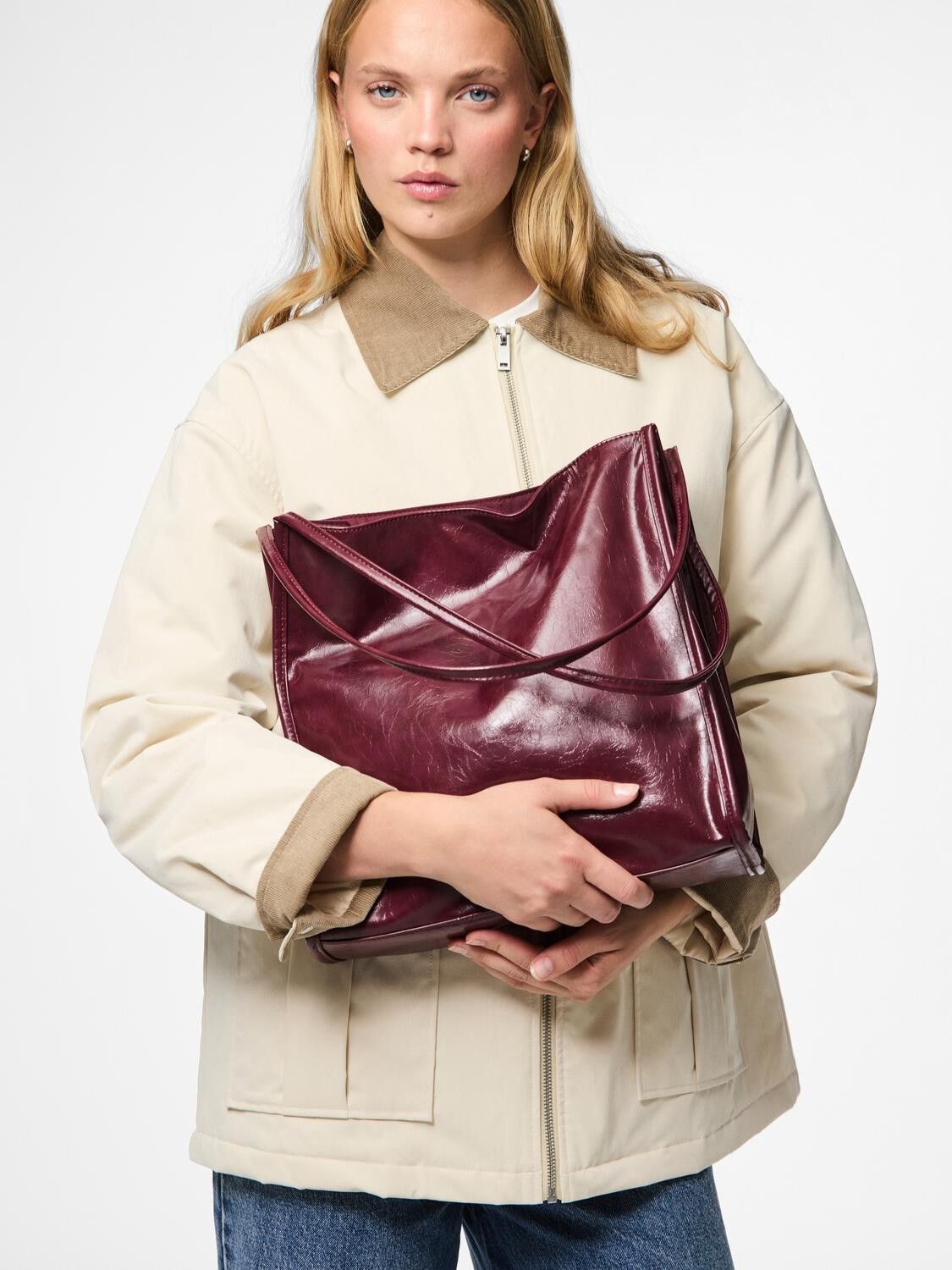 PCMALOU PATENT SHOPPING BAG WB