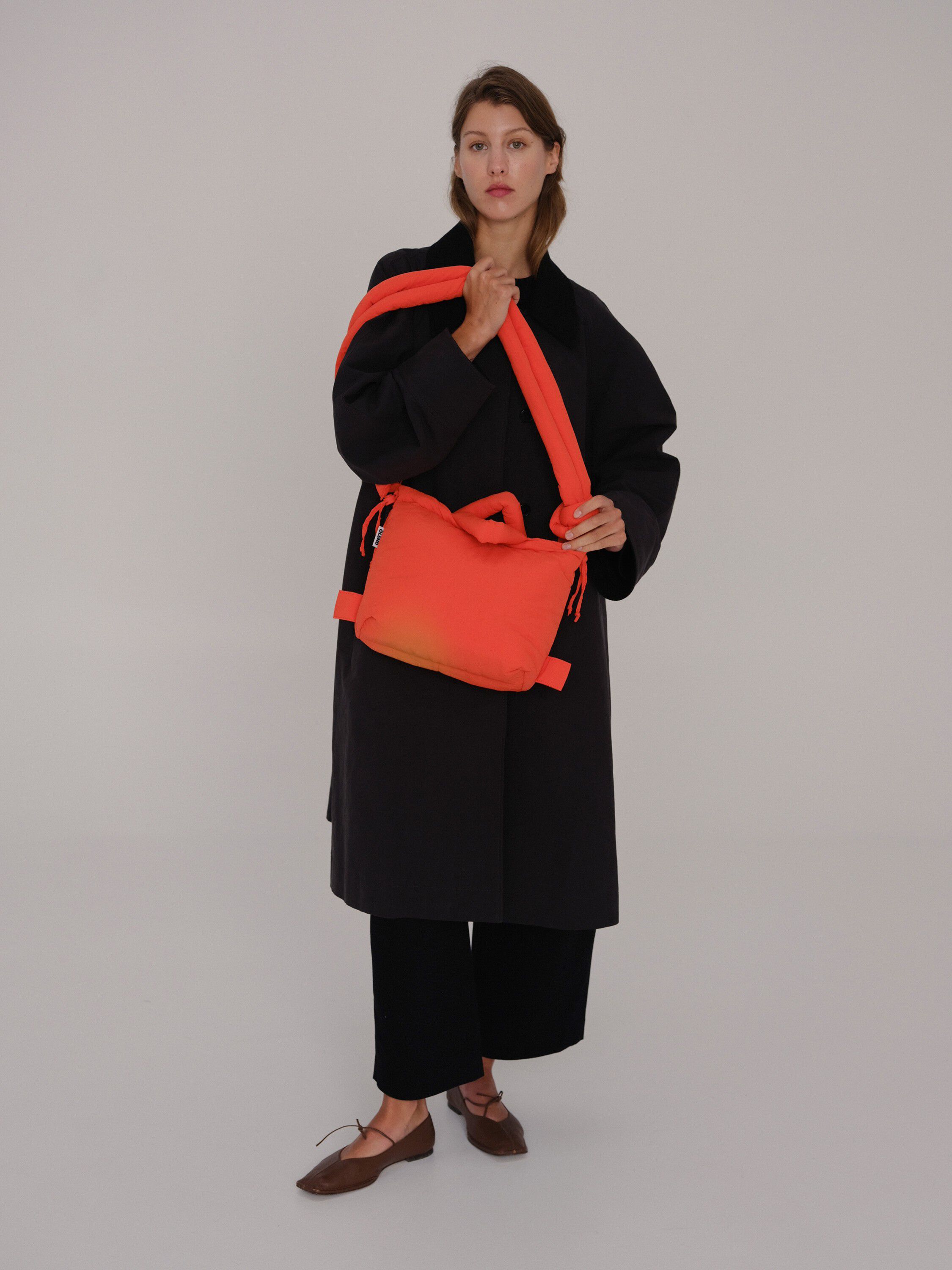 Compact Ona Soft Bag