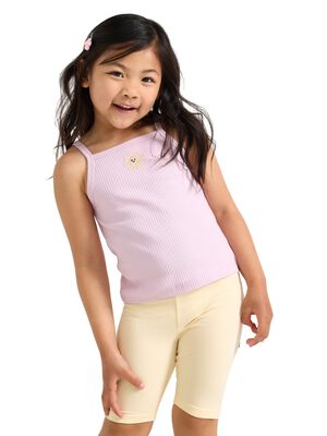 Ribbet singlet med et lite broderi
