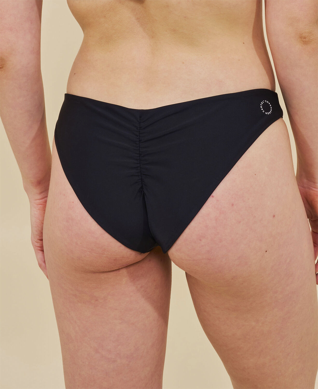 Batur rynket bikinitruse