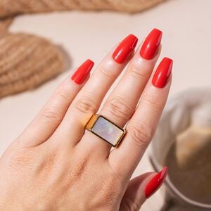 ELEGANT TOUCH COLOUR ACRYLICS POPPY