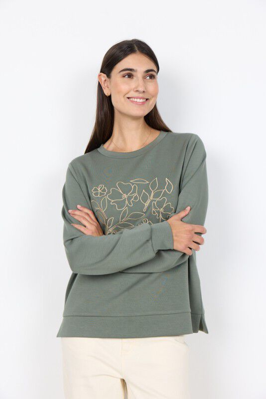 Sweatshirts & sweatpants