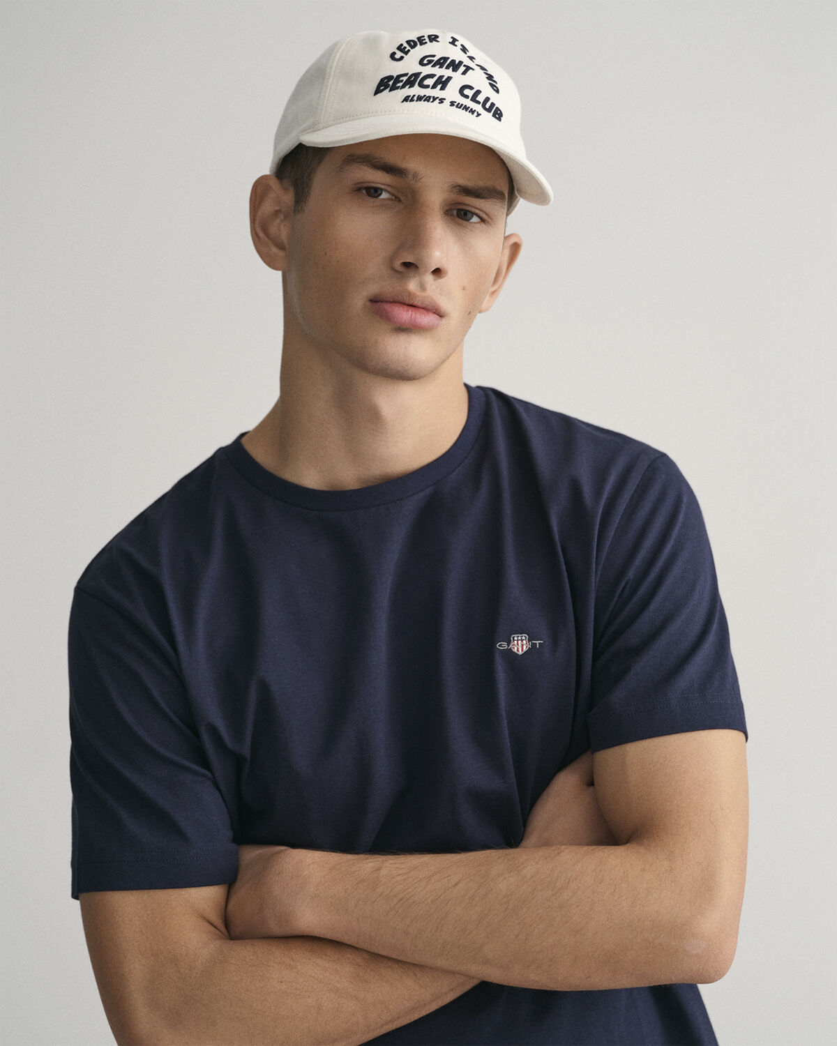 REG SHIELD SS T-SHIRT