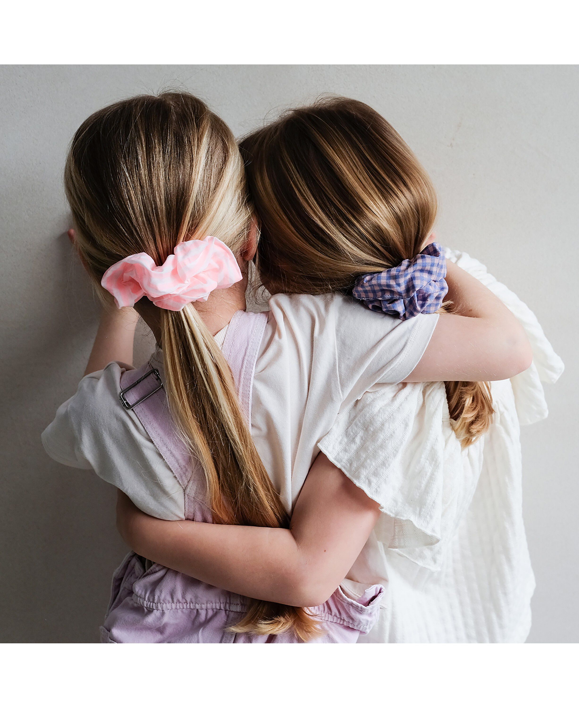 Mimi & Lula - Scrunchie h&aring;relastik - Giant Checked Dreamland