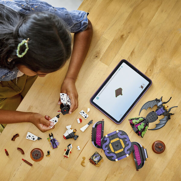 Maleficents og Cruella De Vils kjoler 43262