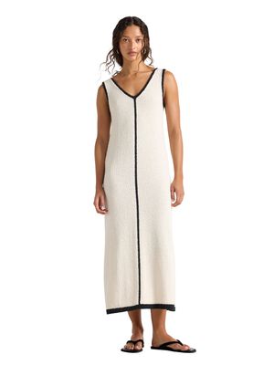 Soft knitted dress structured yarn