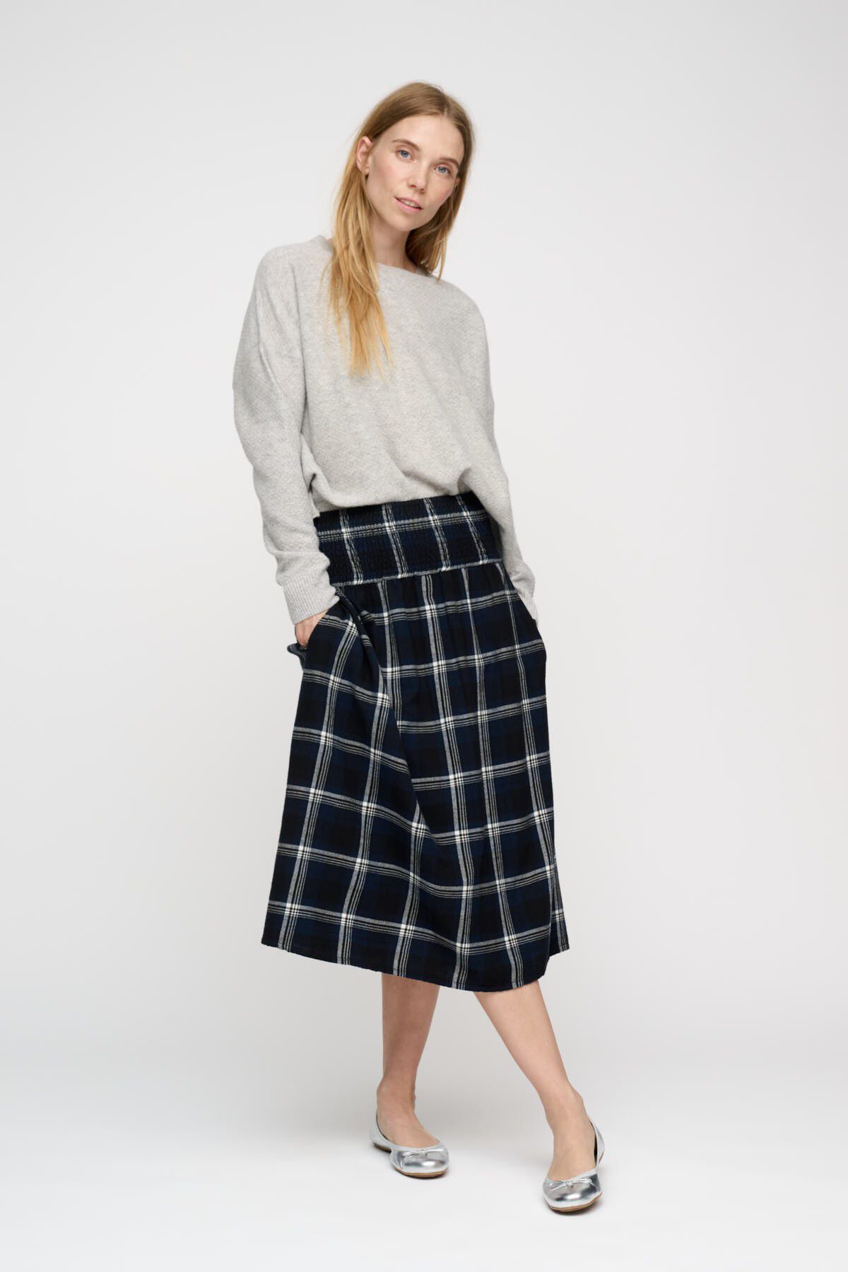 maggie skirt check