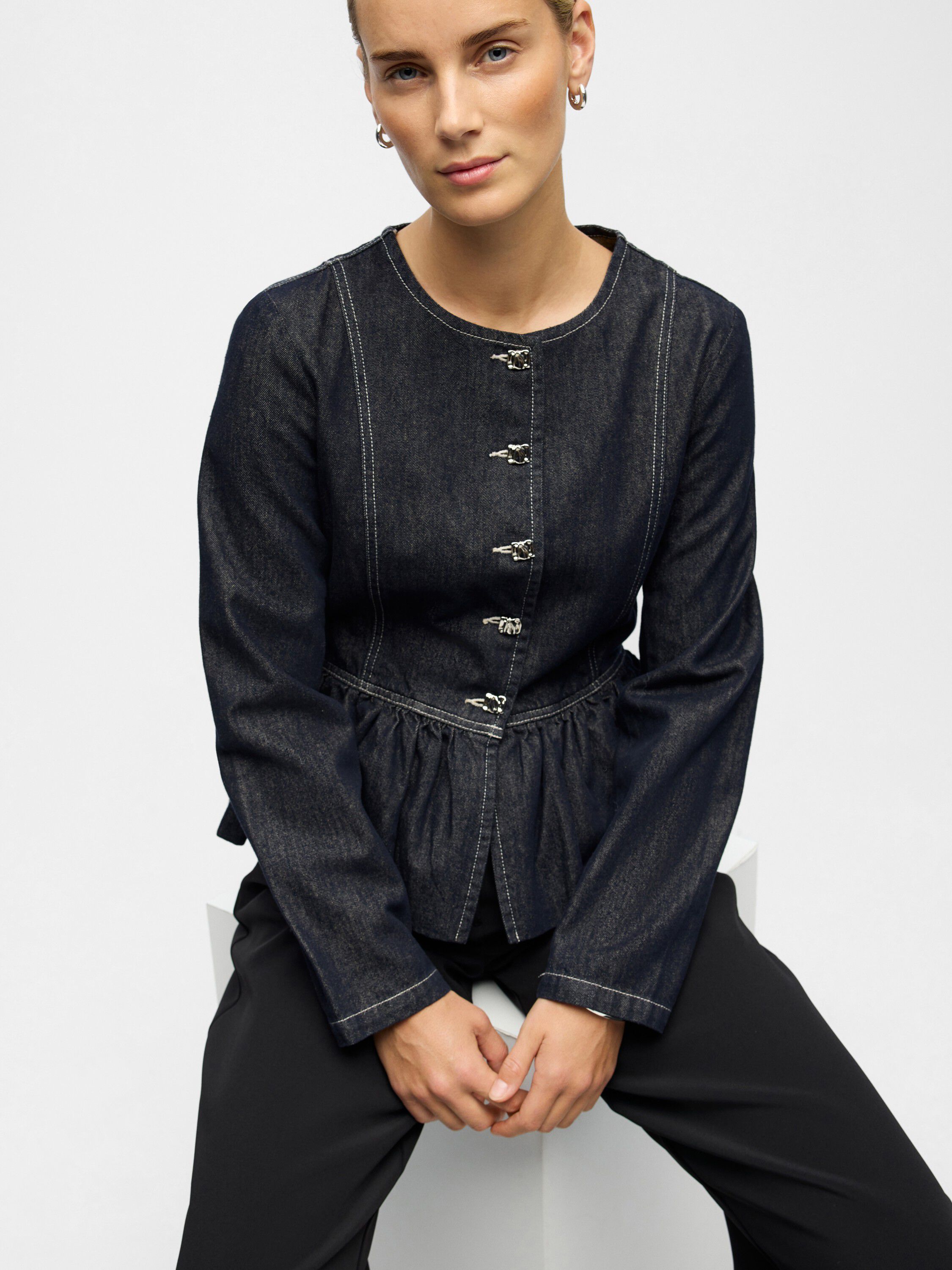 OBJANITA L/S RE DENIM BLAZER 142