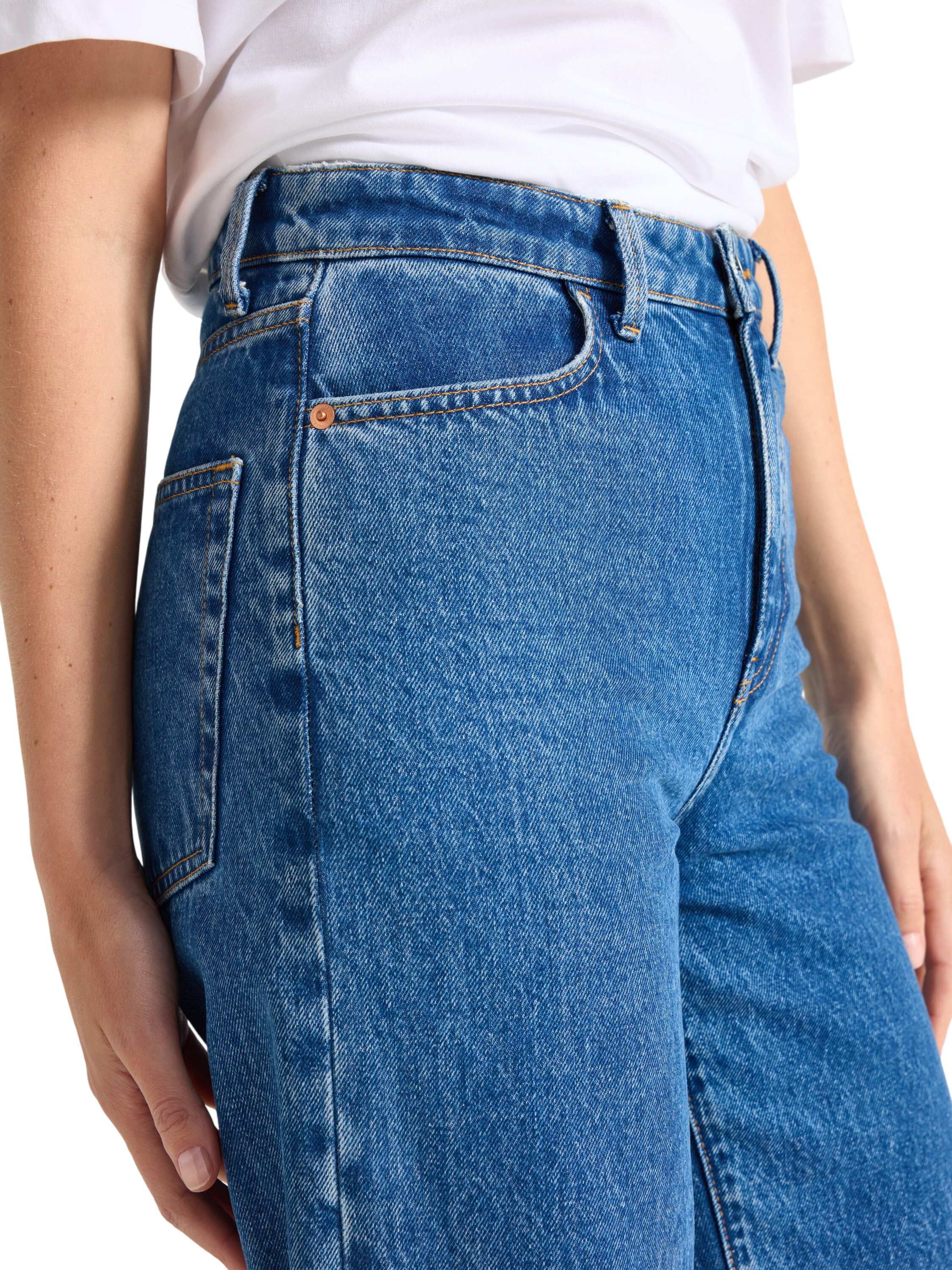 High waist jeans in cotton denim wi