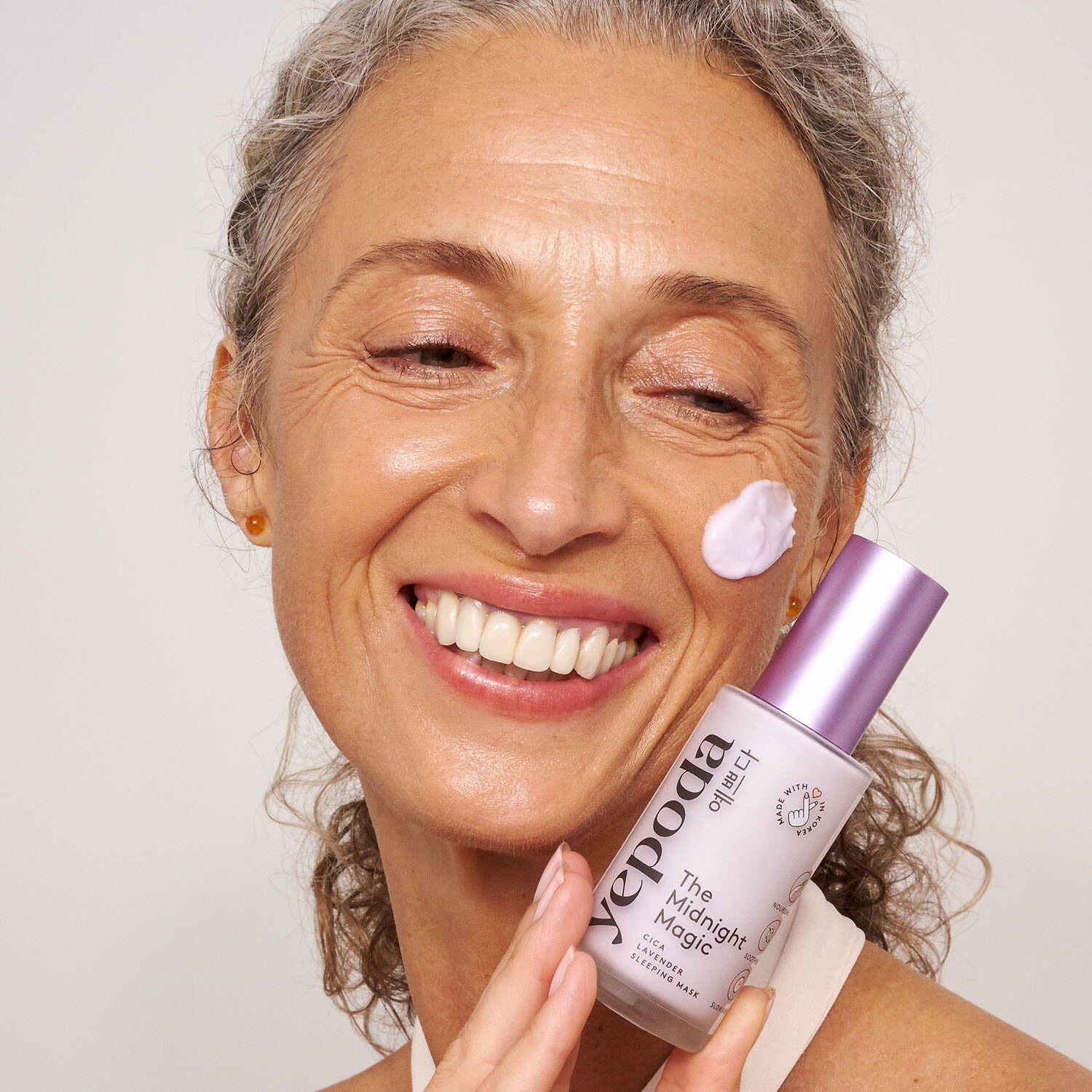 The Midnight Magic Fugtende natmaske med anti-age effekt