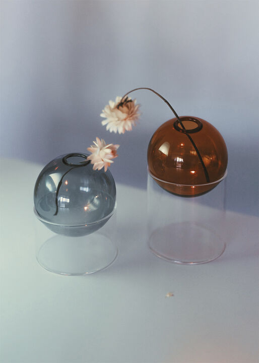 STANDING FLOWER BUBBLE, LOW TUBE, SMOKE