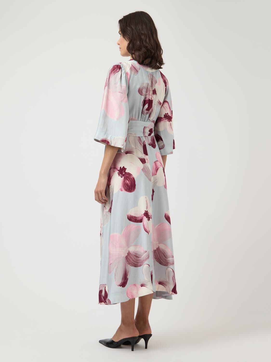 Yasmarga 3/4 Wrap Long Dress S. - Show
