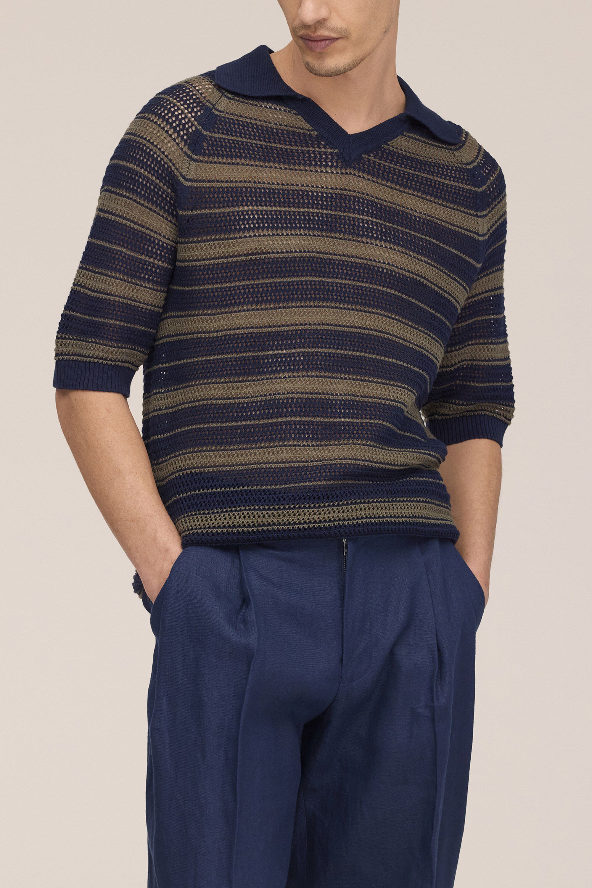 Cale V-neck Polo Knit