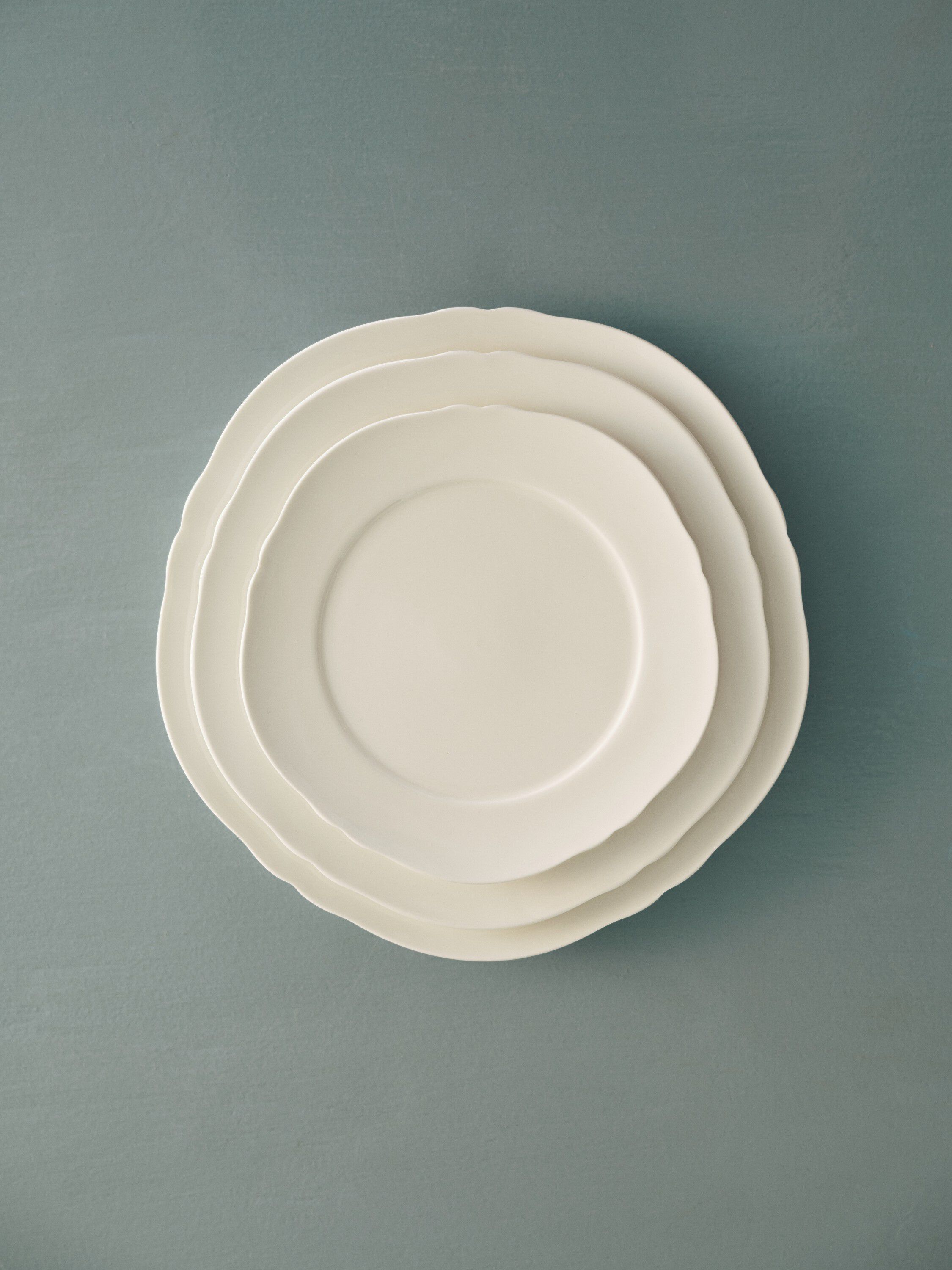 BREAKFAST PLATE WHITE SILHOUETTE