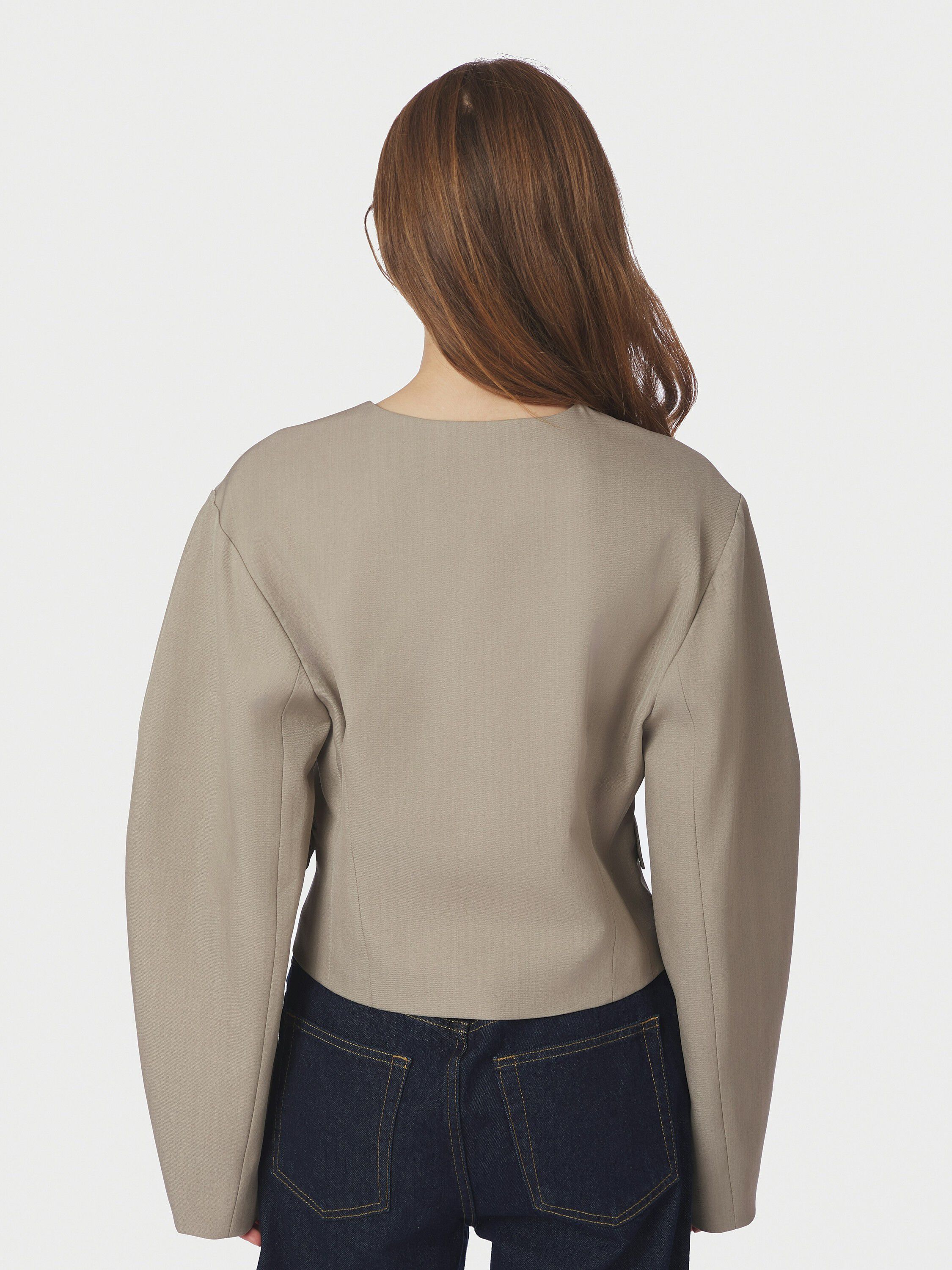 Aranti Structure Curve Jacket