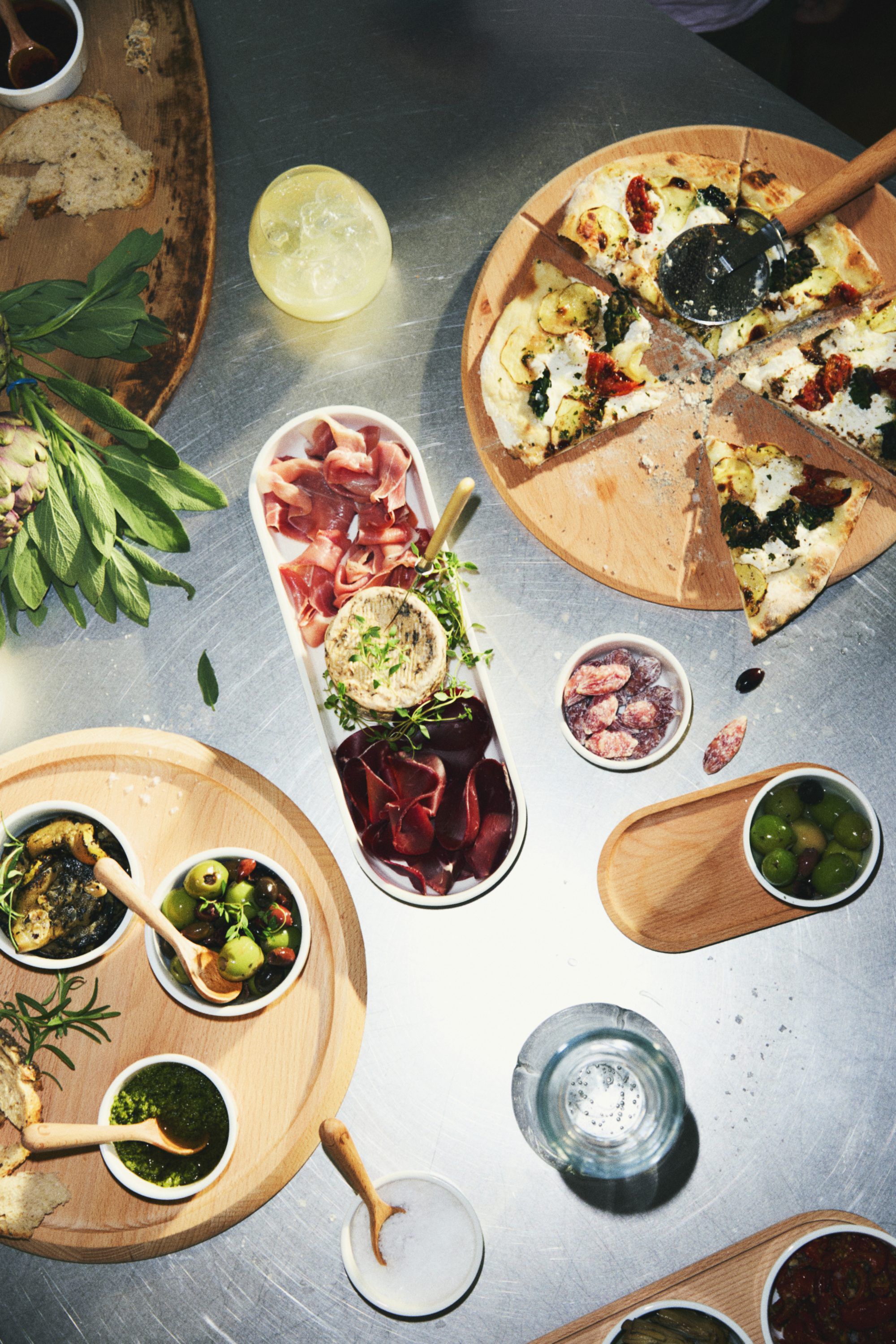 GC Pizza board &Oslash;35 og sk&aelig;rer b&oslash;g