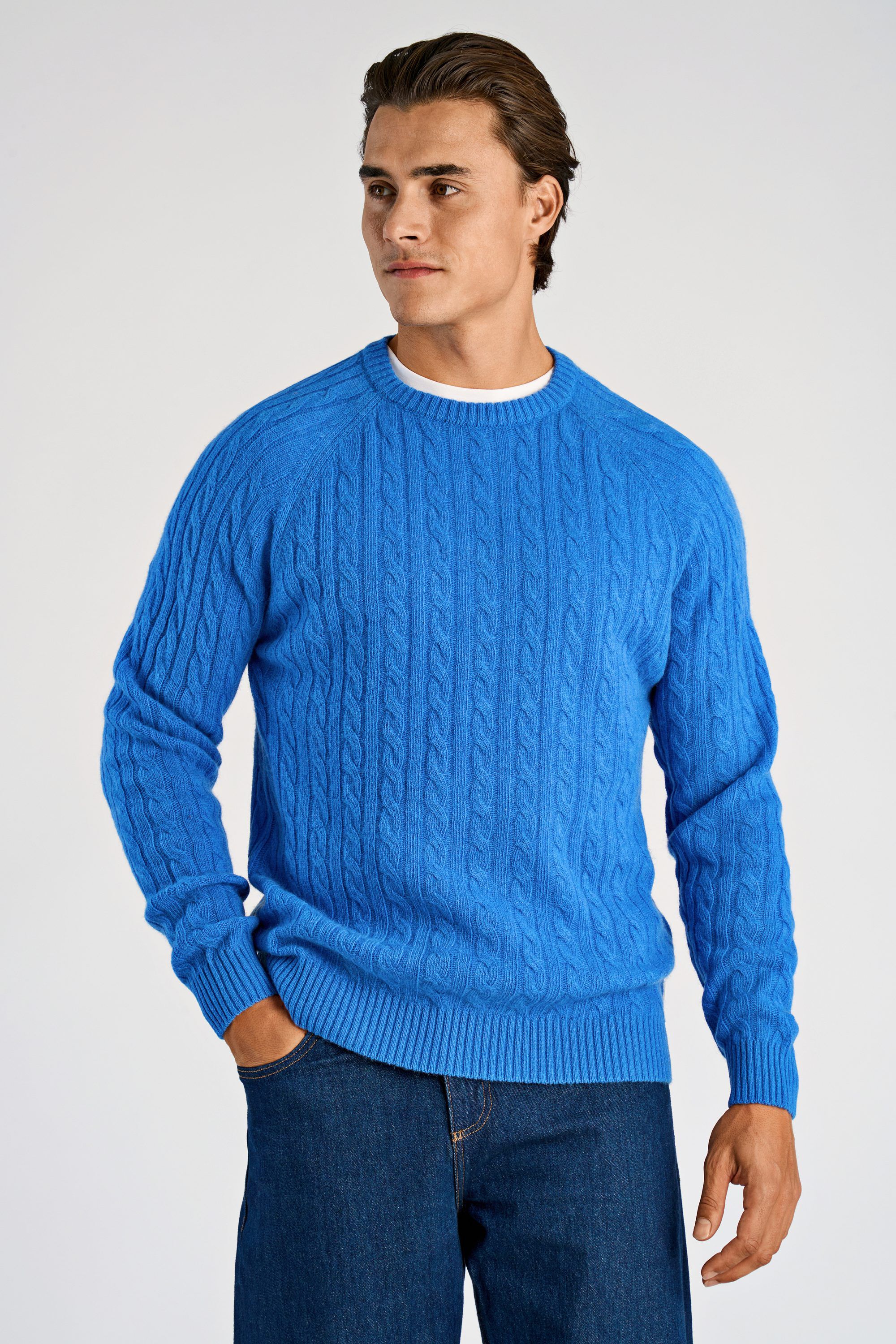 Lambswool raglan cable o-neck