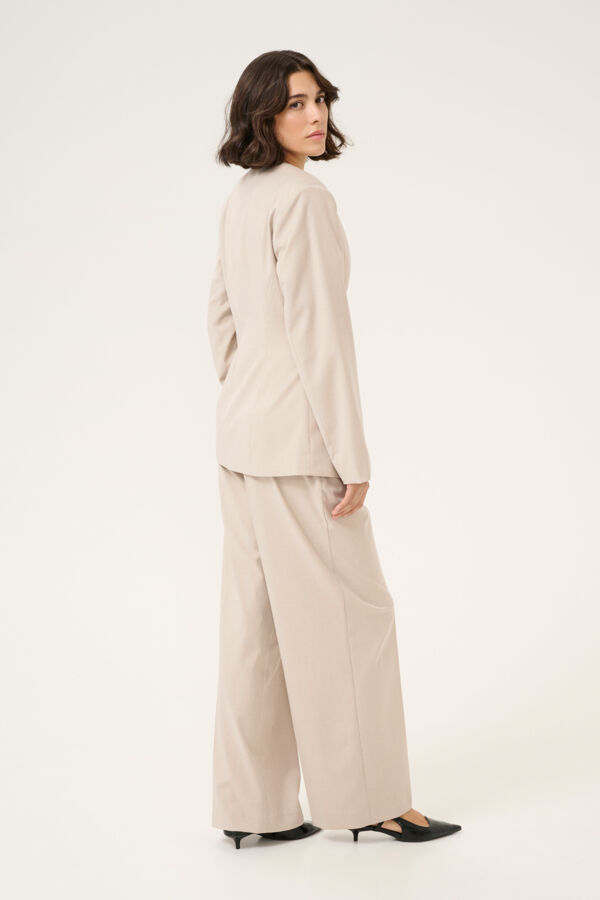 KAvindy Collarless Blazer