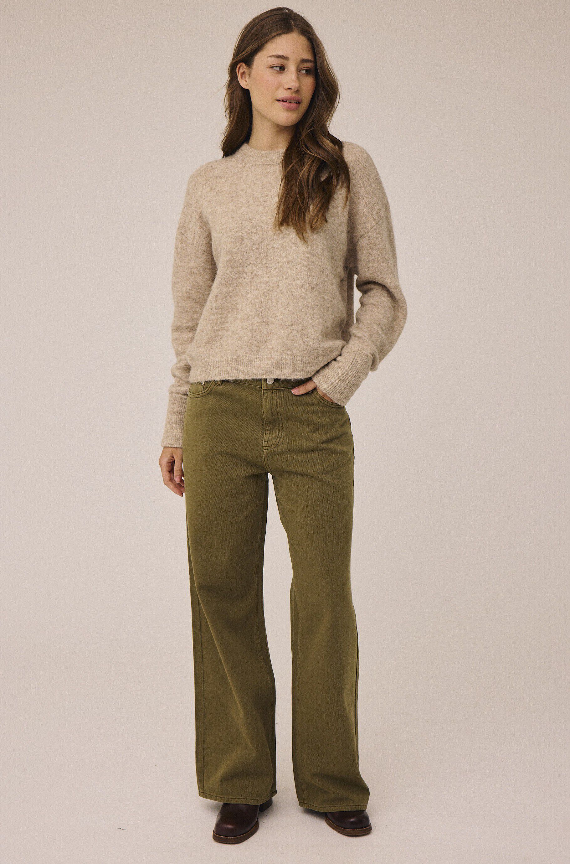 Emma M123 Wide