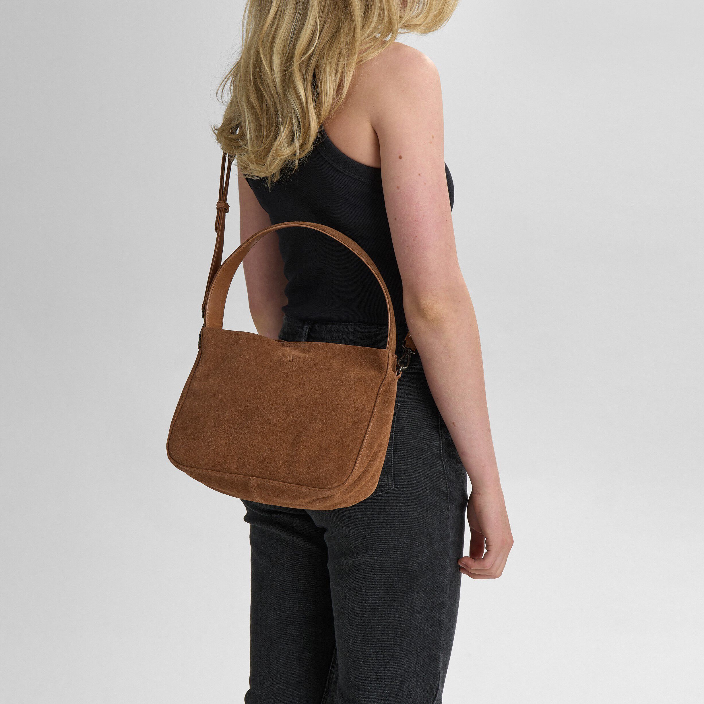 Esambg Cross. Bag, Suede