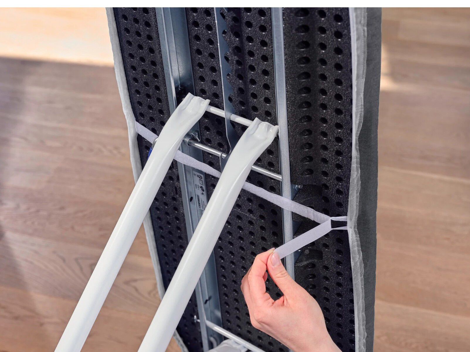 Trekk til Strykebrett Thermo reflect S/M Black