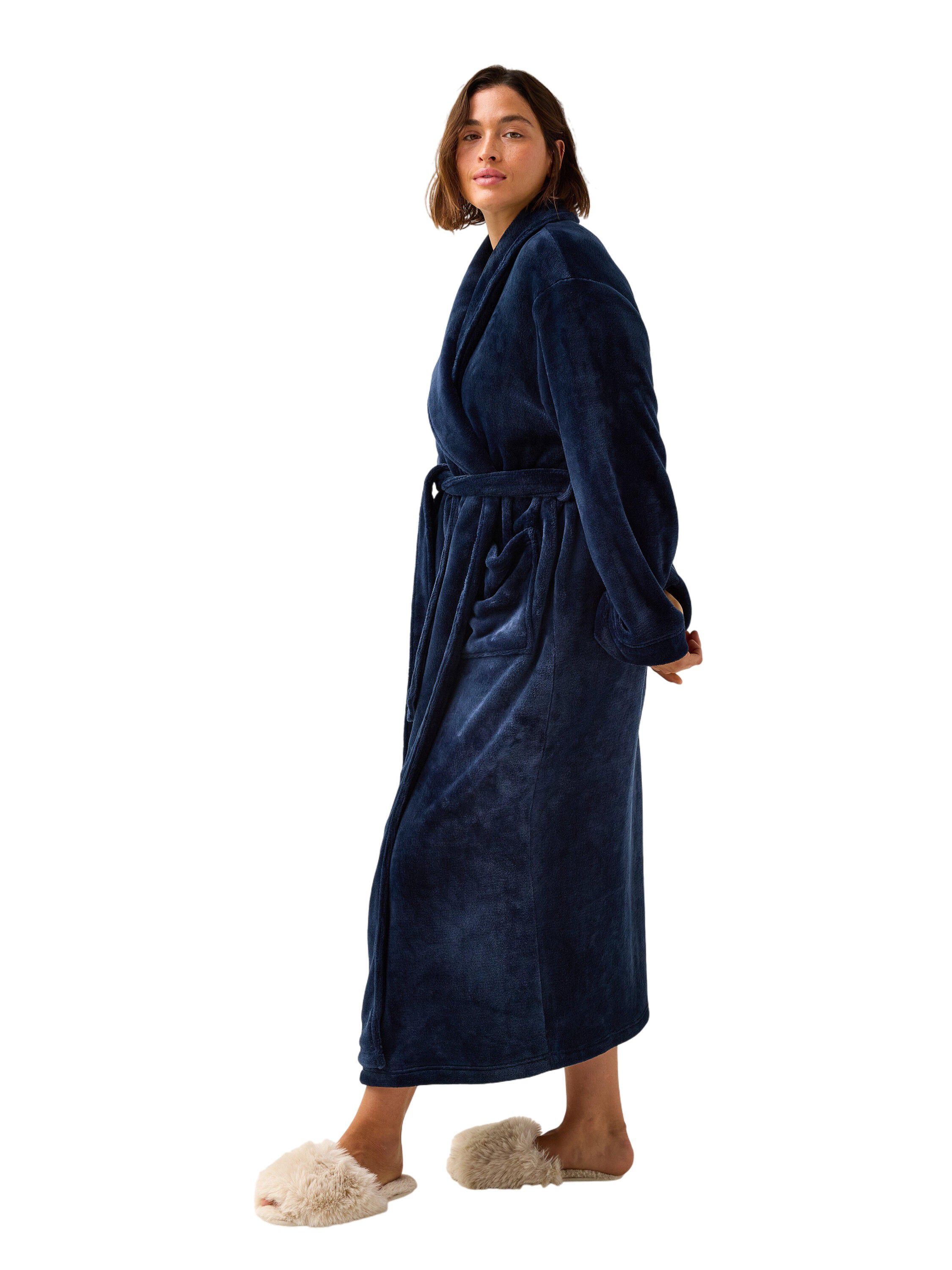 Soft fleece robe with with long sle