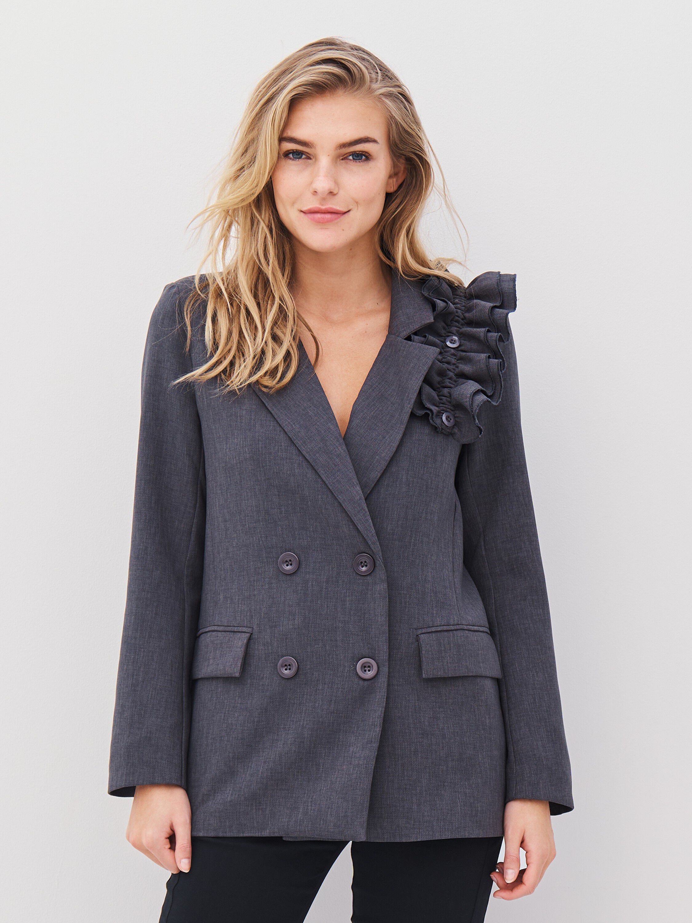 Alina Blazer