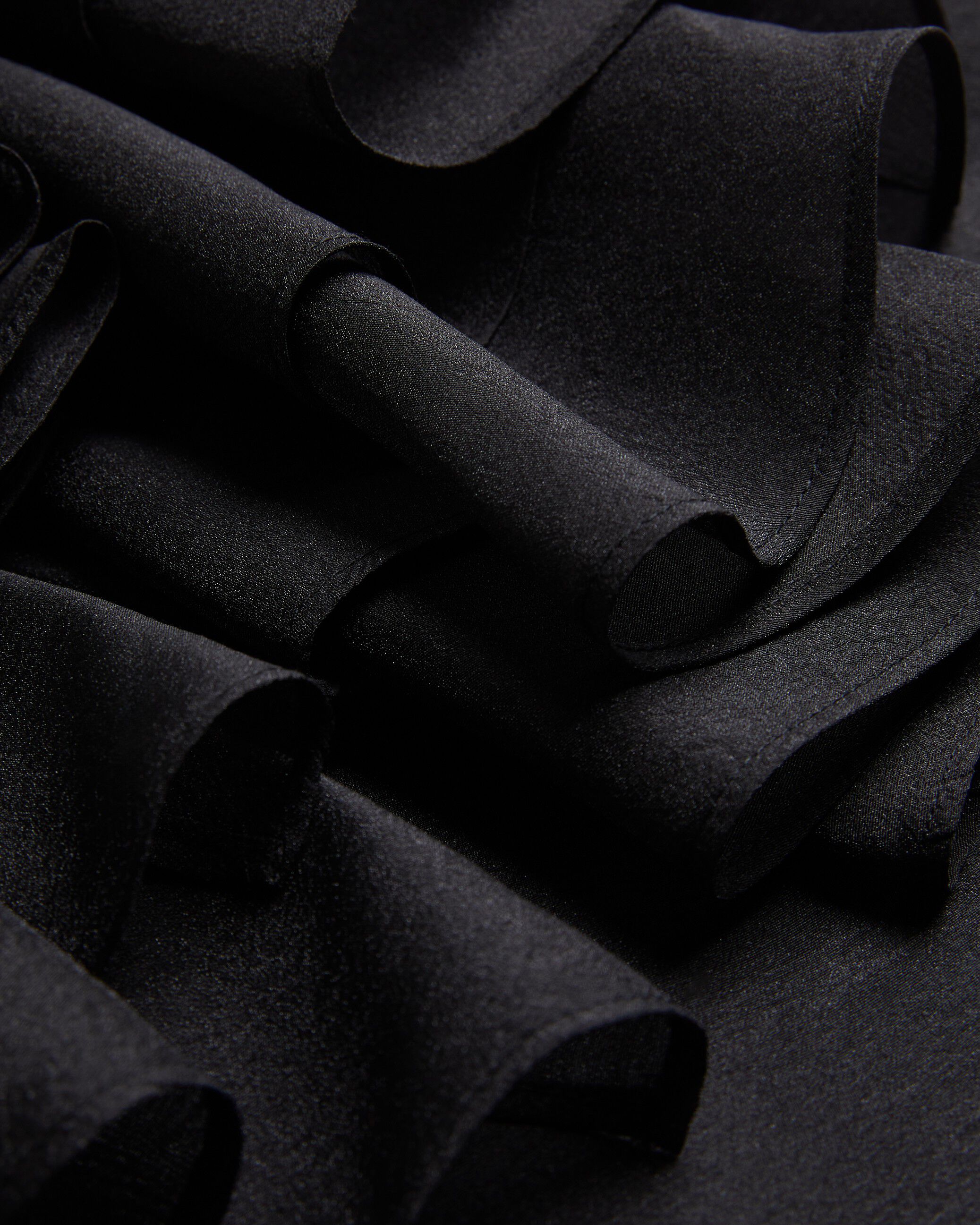 CALONDA Oversized Frill Sleeve V Ne