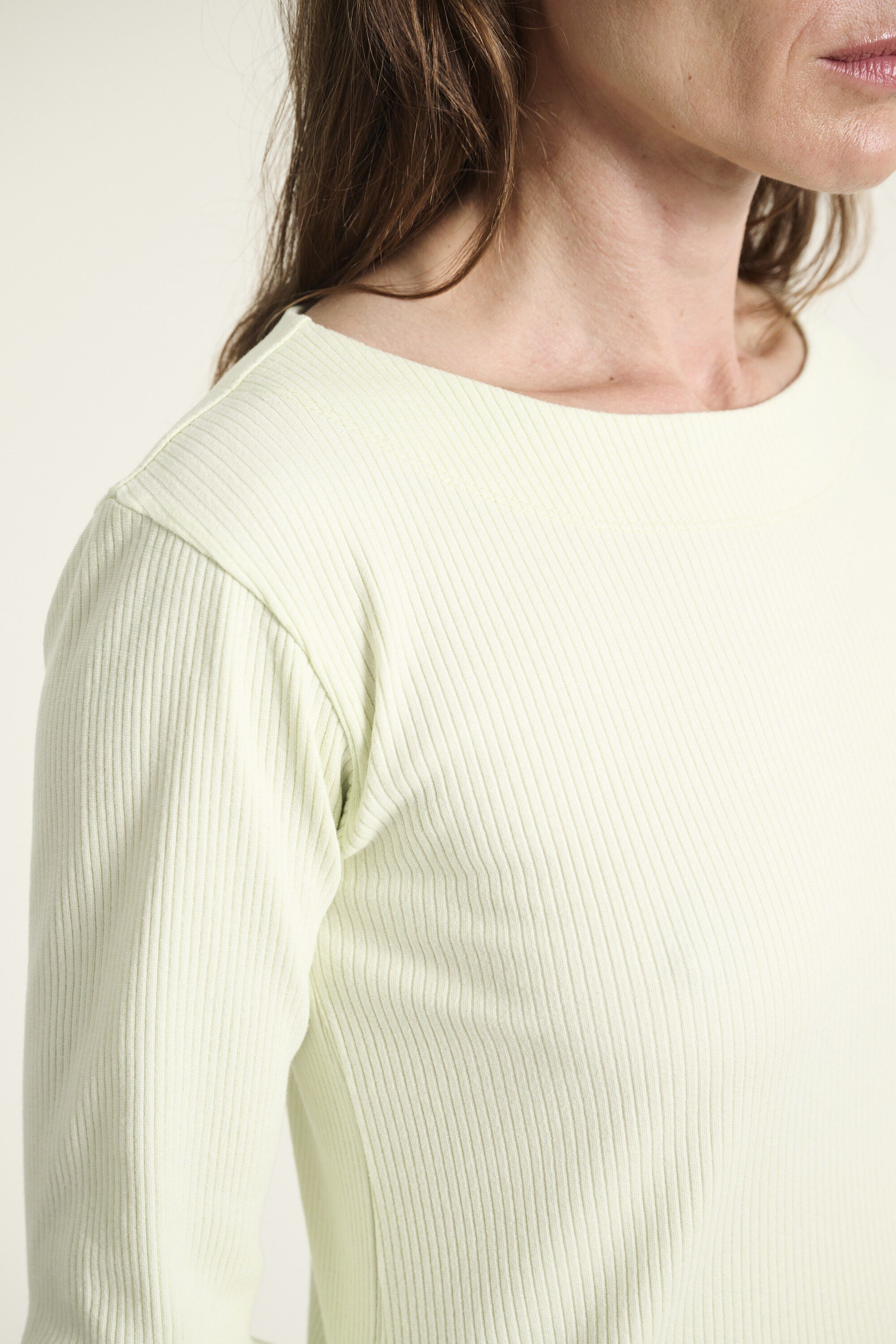 Naibu rib bluse med 3/4 &aelig;rme