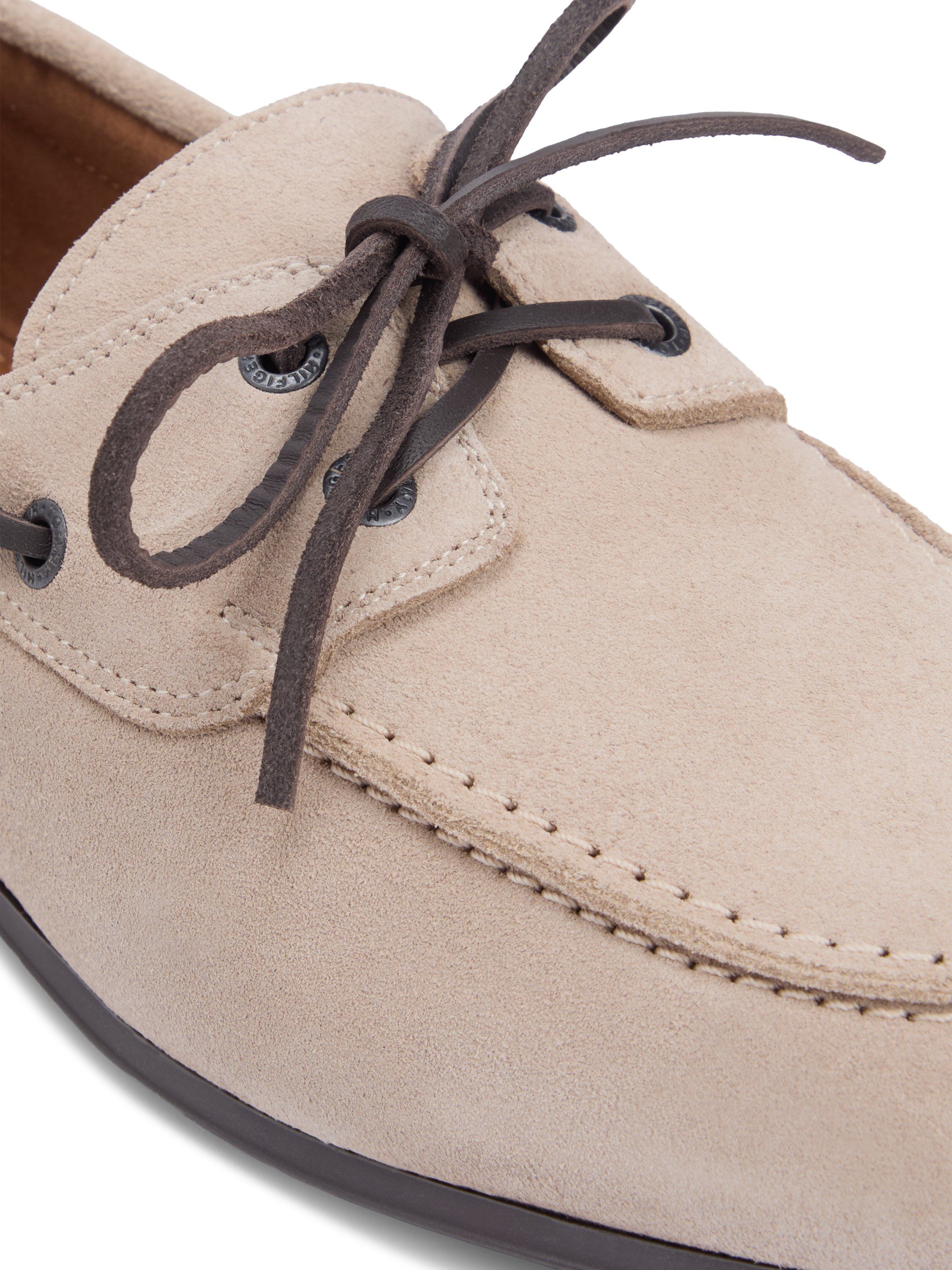 FLEXIBLE SLIM SUEDE BOAT SHOE
