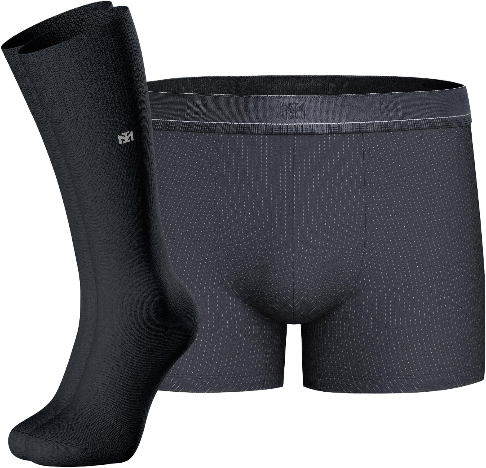 S&aelig;t med boxershorts og sokker