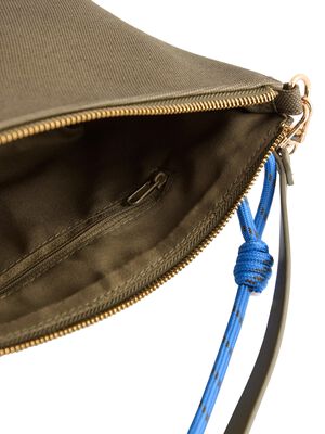 Skuldertaske med lynl&aring;slukning og e