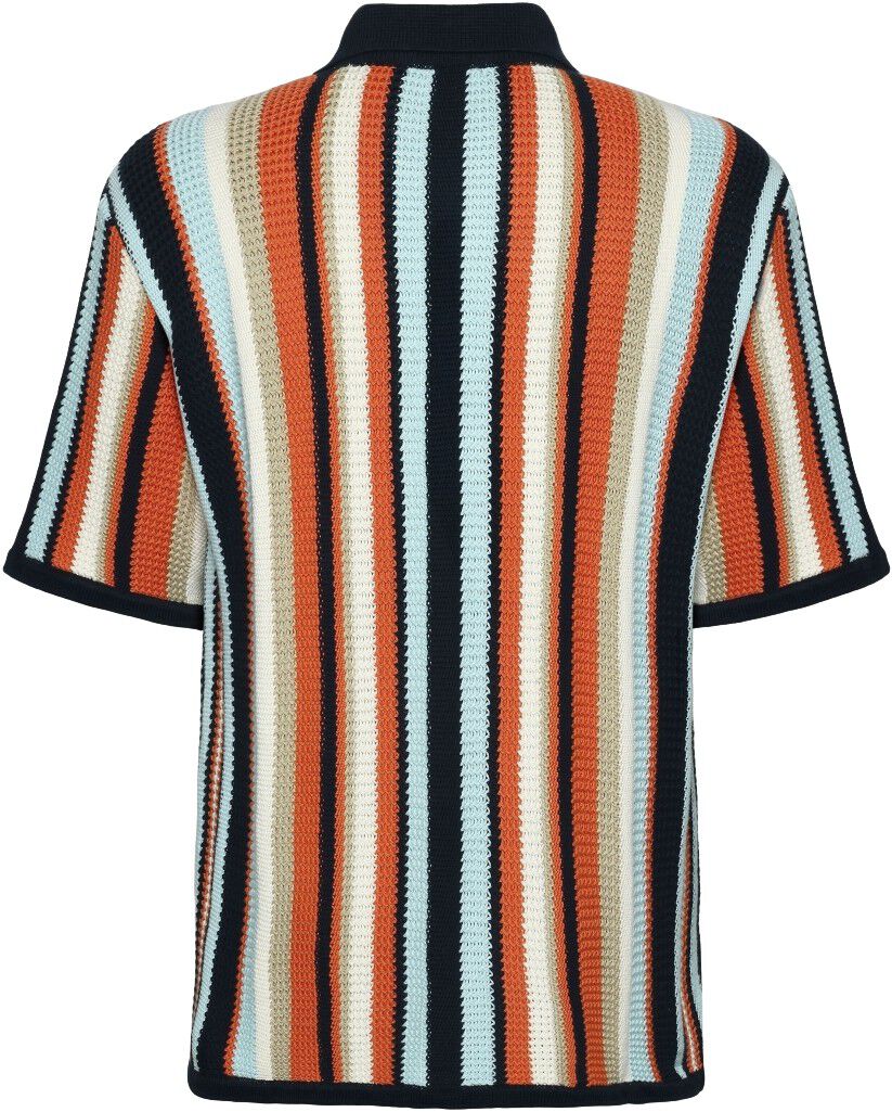 Loose knit shirt