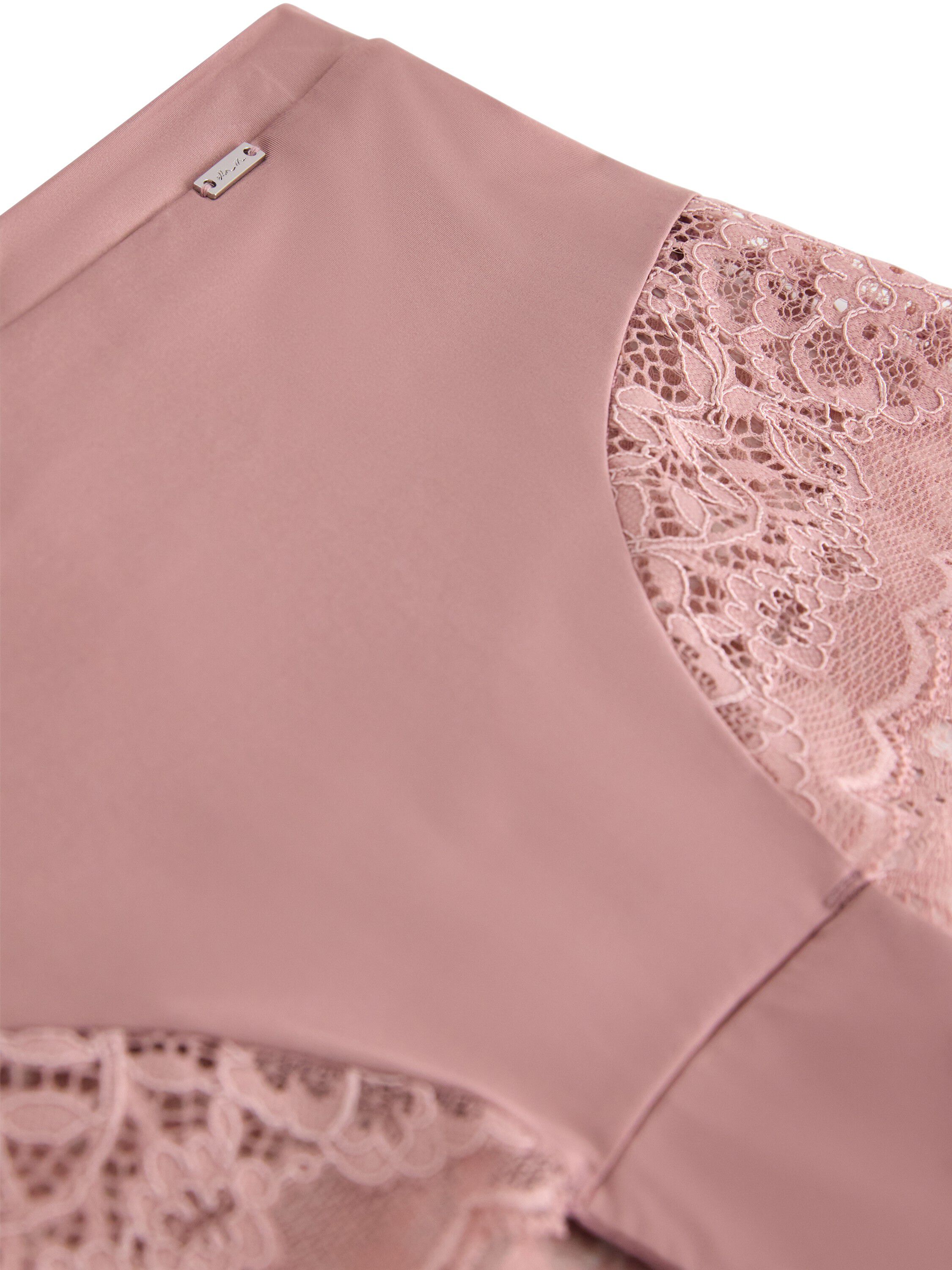 Braziliantrosor med spets och mesh-