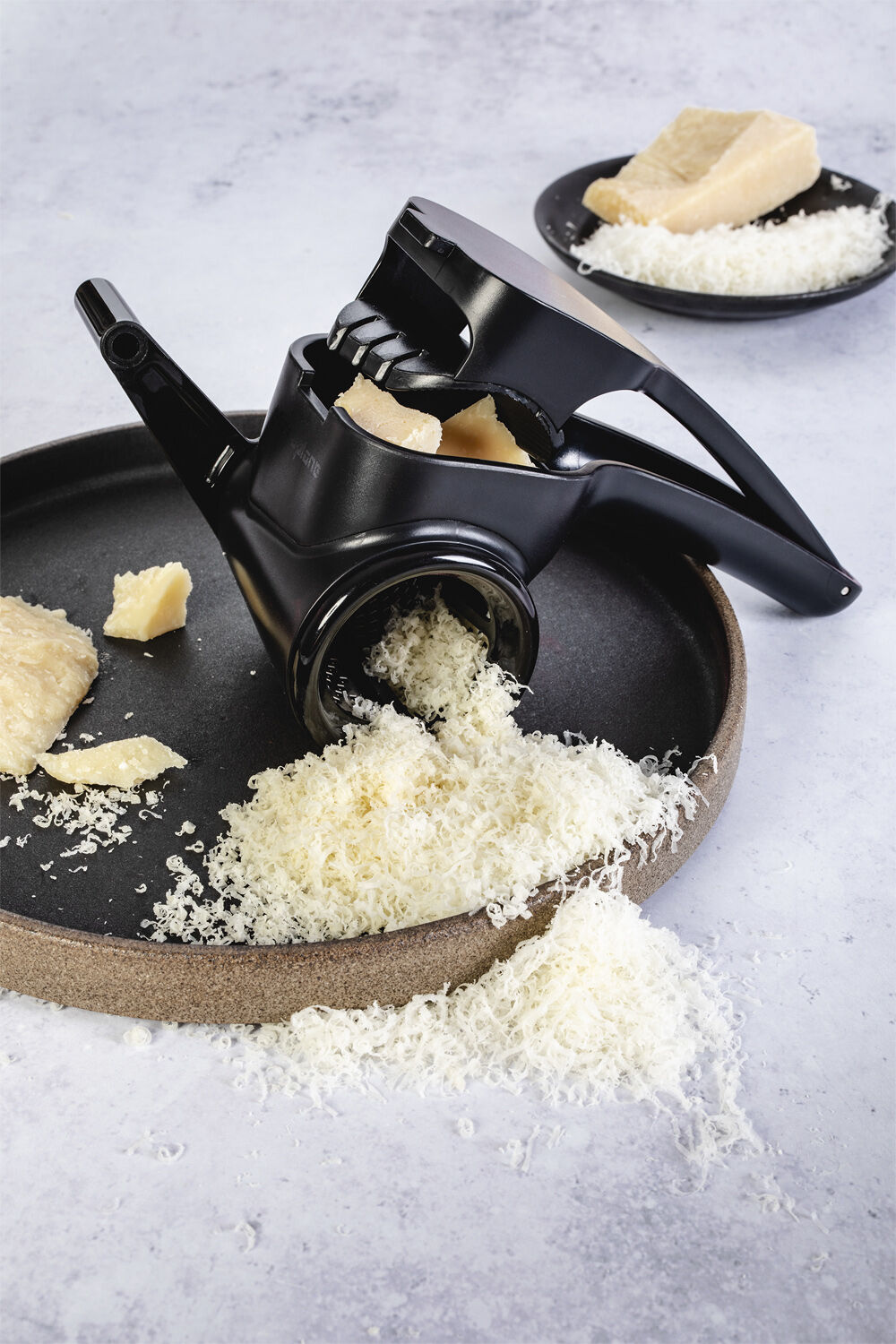 Rotary Grater All Black