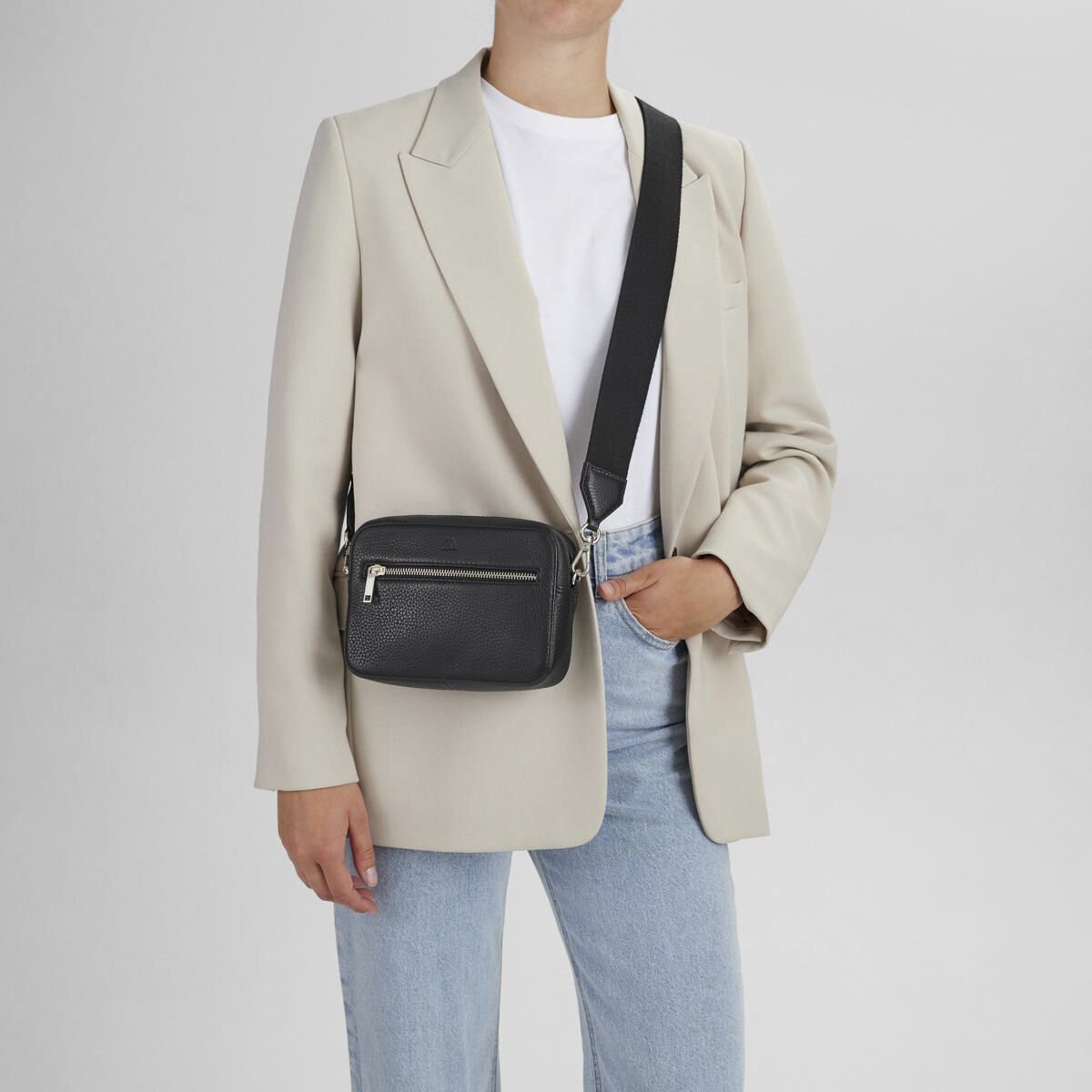 Eleambg Web. Cross. Bag, Grain