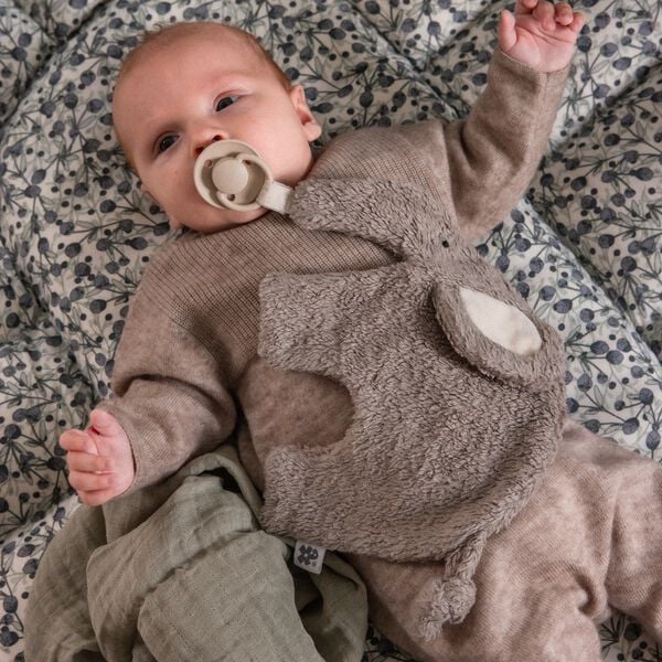 Nusseklud og sutteholder, Fanto, grey