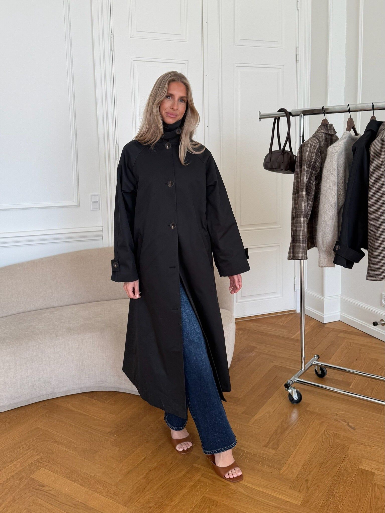 AvaIC Trenchcoat