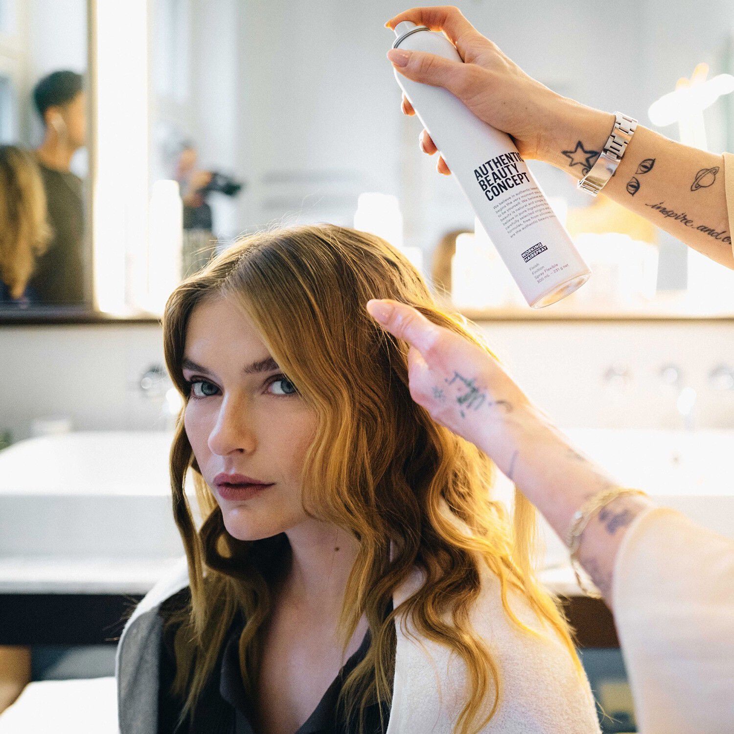 Working Hairspray - Ultrafin h&aring;rspray med fleksibelt hold & justerbar