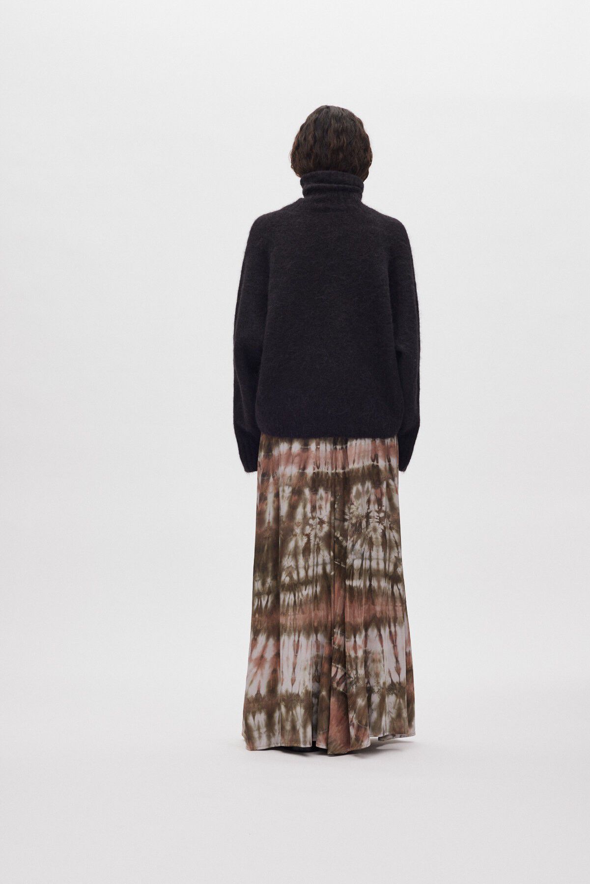 Fluffy knit funnel-neck sweater - M