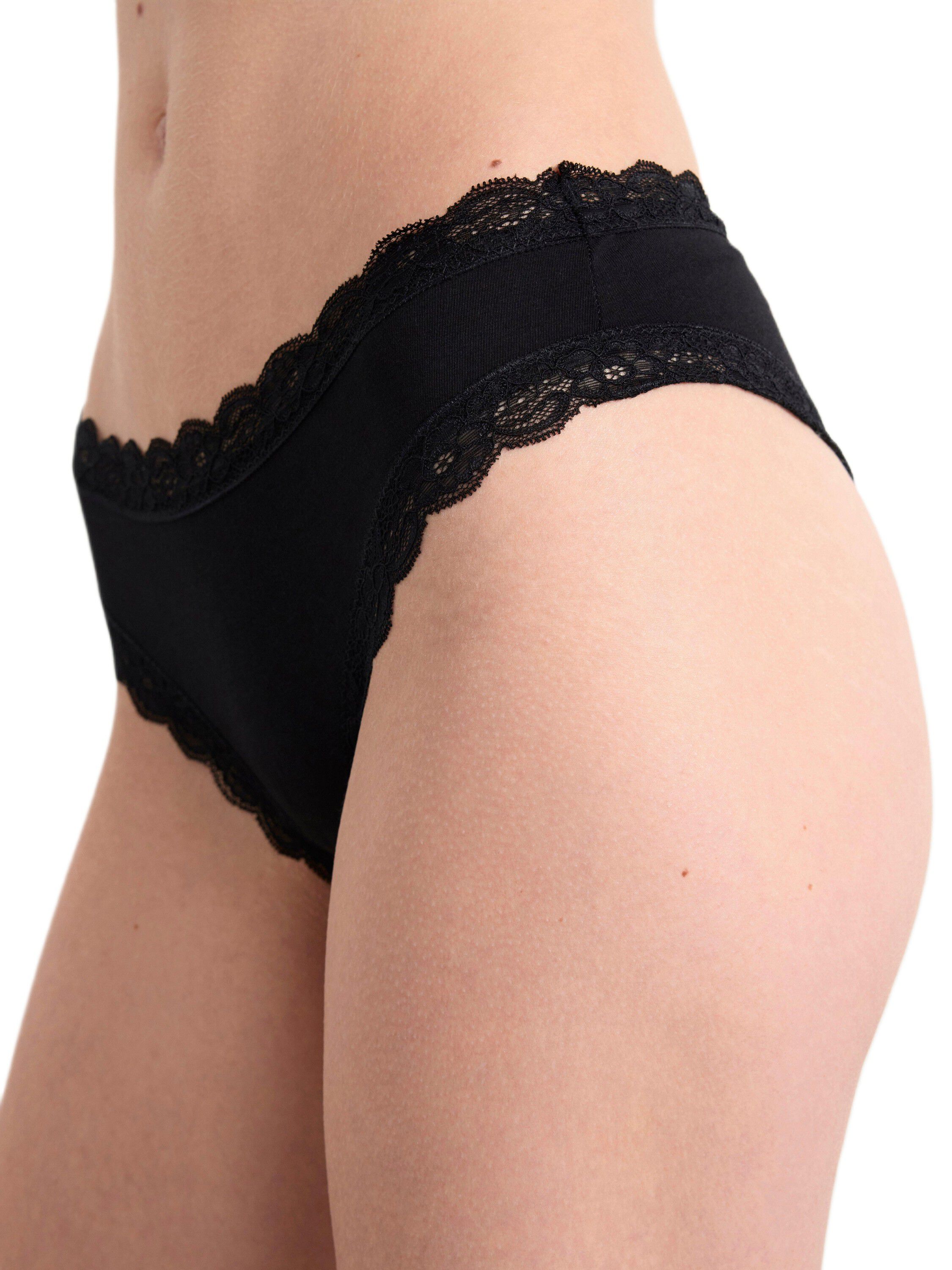 Three pairs of comfy brazilian brie