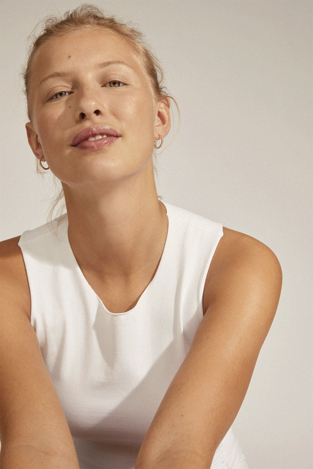 EBNA medium crystal hoops gold-plated